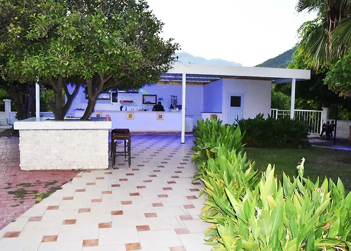 Ares Blue מלון 4*